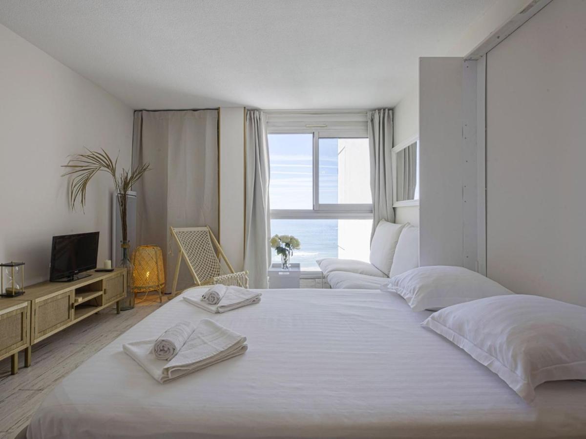 Superbe Studio Face A La Mer Acces Direct Plage Биарриц Экстерьер фото