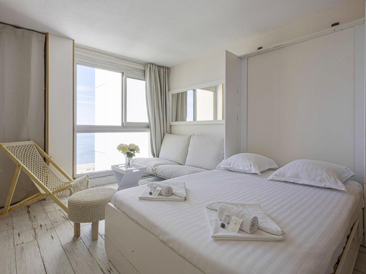 Superbe Studio Face A La Mer Acces Direct Plage Биарриц Экстерьер фото
